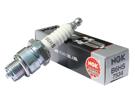 Spark plug NGK B6HS - 14 mm short reach