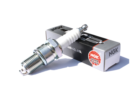 Spark plug NGK BP6ES - 14 mm long reach - projected electrode