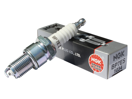 Spark plug NGK BP7ES - 14 mm long reach - projected electrode